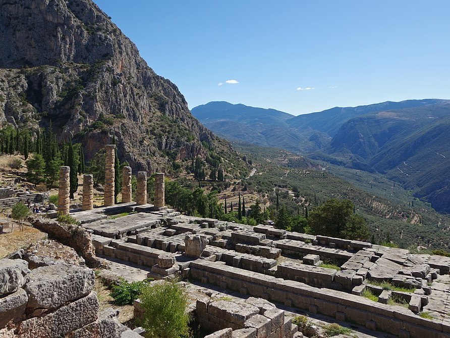 Resti del Santuario di Delfi, sede di uno degli oracoli più famosi
